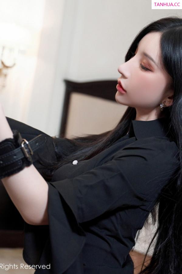 周于希dummy  [XiuRen]高清写真图 2022.12.16 No.6012 周于希Sally 短裙美臀第32张图片